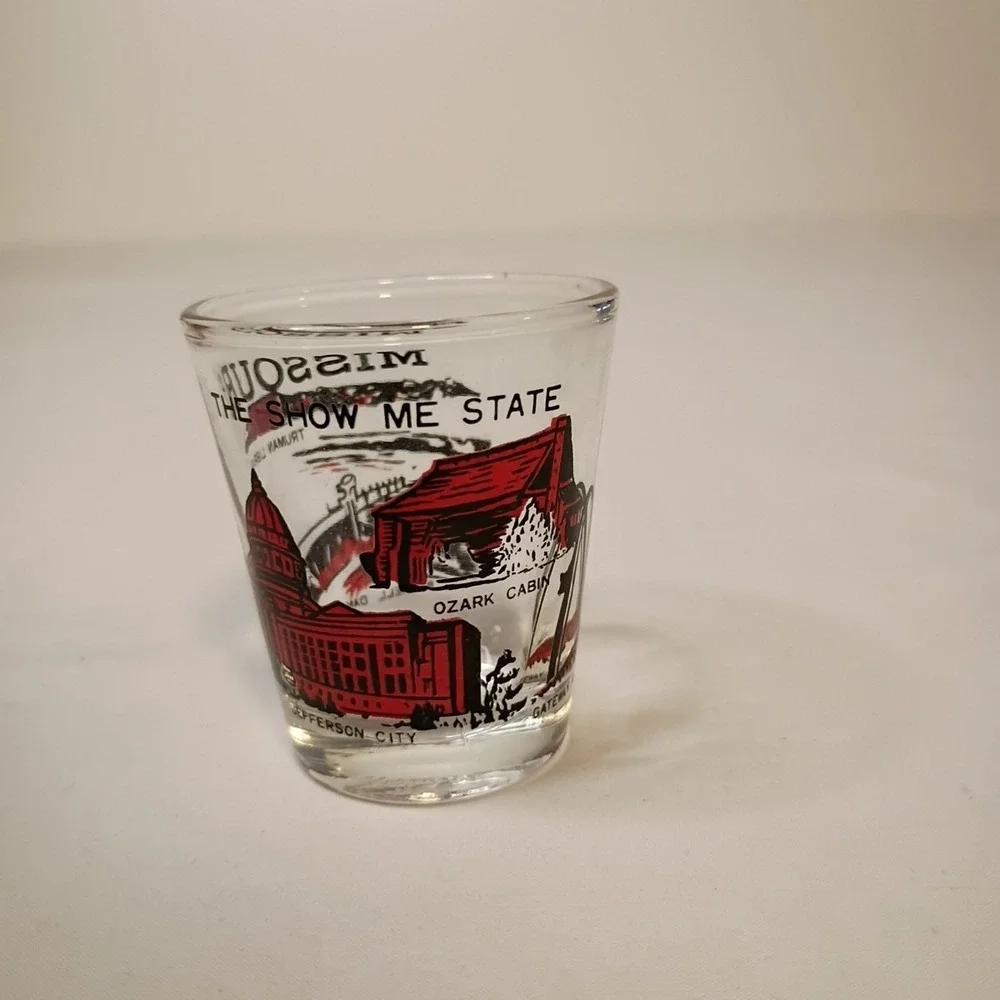 Missouri Shot Glass Souvenir Show Me State Arch Cabin Bagnell Dam Made in Taiwan